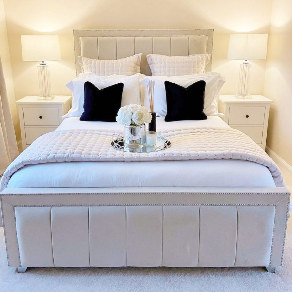 Beaded Horizon Bed photo 4