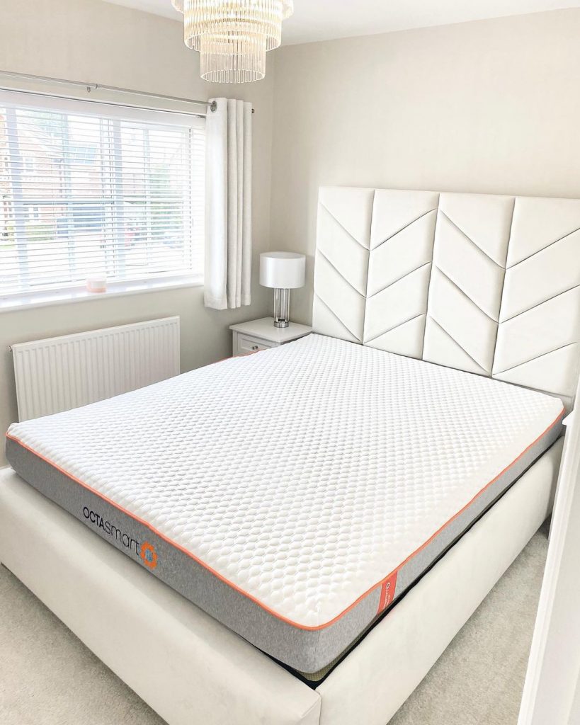 Victoria Bed photo 5